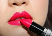 迪奧520口紅適合黃皮嗎？dior迪奧口紅520色號(hào)