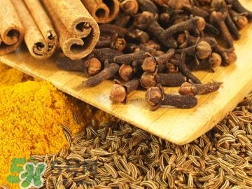 有狐臭不能吃什么食物？有狐臭的人不能吃什么