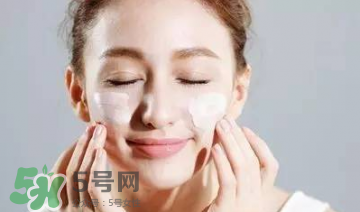 素顏霜對皮膚有傷害嗎？素顏霜對皮膚的傷害大嗎？