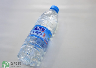 礦泉水打開后幾天不能喝？礦泉水打開后能放幾天？