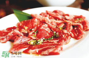 腌排骨要洗嗎？排骨腌完要洗嗎？