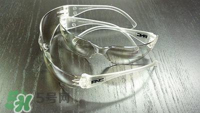 抽煙對(duì)眼睛有影響嗎？平時(shí)怎么保養(yǎng)眼睛