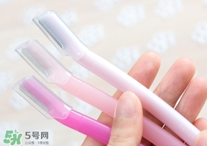 修眉刀怎么用？修眉刀使用方法圖解