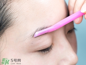 修眉刀怎么用？修眉刀使用方法圖解