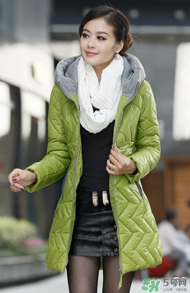 草綠色大衣怎么搭配？草綠色大衣穿衣搭配