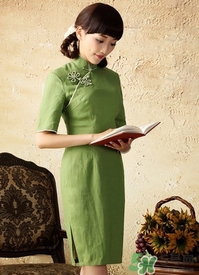 草綠色配什么顏色好看？草綠色和什么顏色最搭？