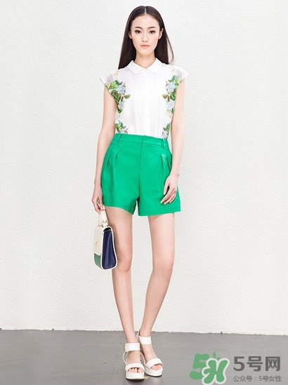 草綠色配什么顏色好看？草綠色和什么顏色最搭？