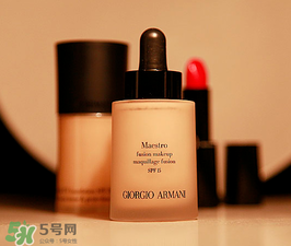 冬天用粉底液還是氣墊？冬天用粉底液還是bb霜好？