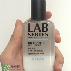 收斂水是爽膚水嗎？收斂水和爽膚水的區(qū)別？