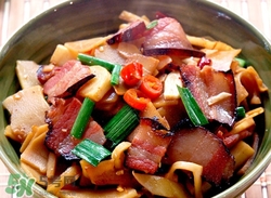 臘肉沒(méi)曬干可以吃嗎?吃了會(huì)怎么樣