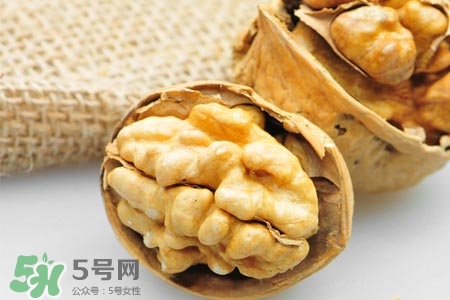 乙肝小三陽可以吃核桃嗎？乙肝大三陽可以吃核桃嗎？