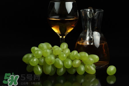 乙肝患者能喝紅酒嗎？喝紅酒對乙肝有影響嗎？