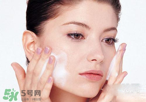 用白醋洗臉要不要用清洗再洗一遍？用白醋洗臉要再洗一遍嗎？