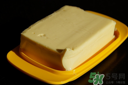 一歲寶寶能吃黃油嗎?寶寶吃黃油會過敏嗎 一歲寶寶能吃黃油嗎?寶寶吃黃油會過敏嗎