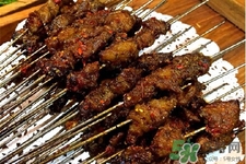 吃燒烤能喝啤酒嗎？吃燒烤喝啤酒好嗎？