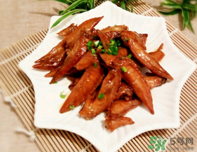 雞翅尖烤箱烤多久？雞翅尖怎么烤箱烤？