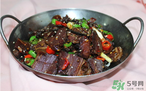 臘狗肉怎么腌制？臘狗肉怎么做好吃？