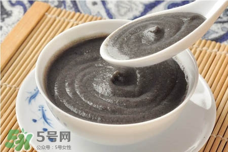 芝麻糊不能和什么一起吃？芝麻糊與哪些食物相克？