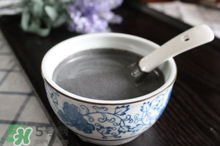 芝麻糊不能和什么一起吃？芝麻糊與哪些食物相克？