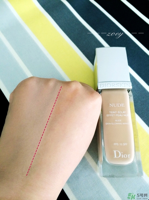 阿瑪尼和迪奧粉底液哪個好？迪奧粉底液和阿瑪尼粉底液對比