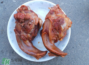 豬舌頭怎么腌制？腌豬舌頭要多久？