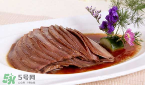 豬舌頭上的白苔怎么撕下來？豬舌頭上的白苔能吃嗎？