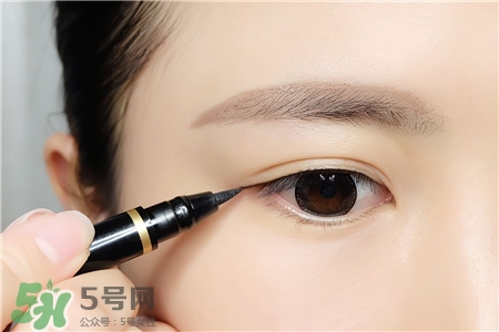 眼影和眼線哪個先畫?先畫眼線還是眼影? 眼影和眼線哪個先畫?先畫眼線還是眼影?