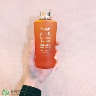 城野醫(yī)生vc100化妝水和城野醫(yī)生收斂水哪個好？對比