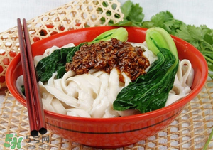 減肥可以吃炸醬面嗎？減肥期間吃炸醬面會胖嗎？