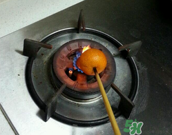 烤橘子可以用煤氣灶嗎？橘子用煤氣灶烤有毒嗎？