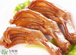 鹵鴨掌要多長(zhǎng)時(shí)間？鹵鴨掌鹵多長(zhǎng)時(shí)間？