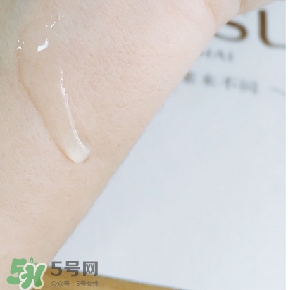 美容液是精華液?jiǎn)?？美容液和精華液的區(qū)別