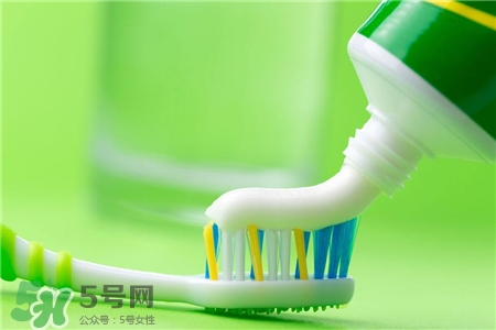 牙膏洗臉能祛斑嗎?牙膏祛斑效果怎么樣? 牙膏洗臉能祛斑嗎?牙膏祛斑效果怎么樣?