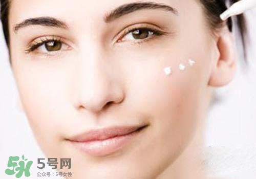 妝前乳什么時(shí)候用？妝前乳的使用順序