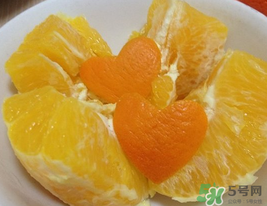 鹽蒸橙子適合什么人吃？鹽蒸橙子適合寶寶吃嗎？