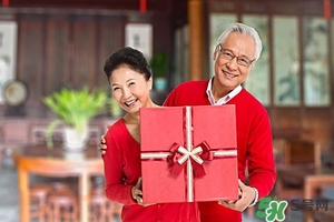 過年給父母買什么禮物,過年回家送什么禮物好 過年給父母買什么禮物,過年回家送什么禮物好