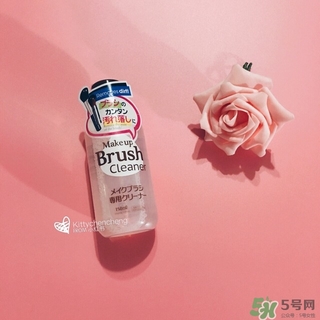 大創(chuàng)化妝刷清洗劑怎么用？大創(chuàng)化妝刷清洗劑使用方法