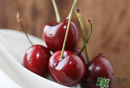 車?yán)遄映远嗔藭?huì)中毒嗎？車?yán)遄又卸驹趺崔k？