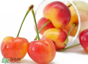 金色車(chē)?yán)遄雍贸詥幔?金車(chē)?yán)遄雍秃谲?chē)?yán)遄拥膮^(qū)別