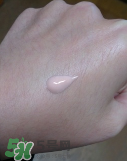 dior迪奧夢幻美肌修顏乳怎么用？迪奧修顏乳怎么用