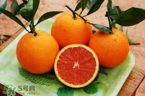 血橙和普通橙子有什么區(qū)別？血橙比普通的橙子好吃嗎？
