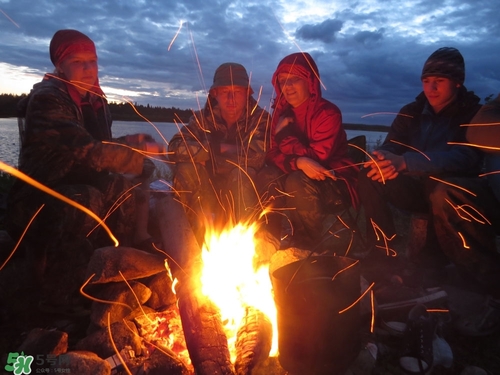 冬天烤火會上火嗎？冬天烤火上火怎么辦？