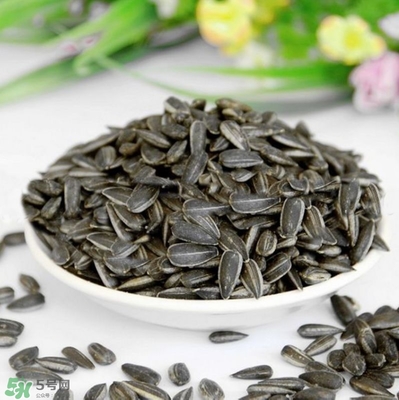 吃瓜子會口腔潰瘍嗎？口腔潰瘍可以吃瓜子嗎？