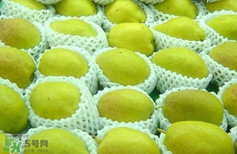 香梨表面一層滑滑的是什么？香梨表面為什么油油的？