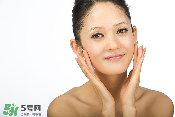 補(bǔ)水霜的作用_補(bǔ)水霜的功效與作用 補(bǔ)水霜的作用_補(bǔ)水霜的功效與作用