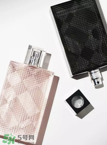 巴寶莉2017情人節(jié)愛心高光腮紅多少錢？