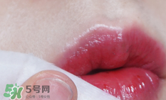 眼唇卸妝液怎么用？眼唇卸妝液使用方法