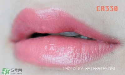 植村秀柔霧唇膏色號(hào)試色 植村秀無(wú)色限柔霧唇膏試色圖