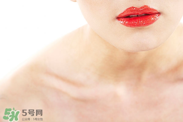 嘴唇起泡腫了怎么辦？嘴唇起泡腫了怎么消腫