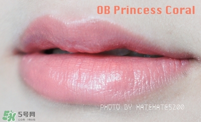 植村秀柔霧唇膏色號(hào)試色 植村秀無(wú)色限柔霧唇膏試色圖